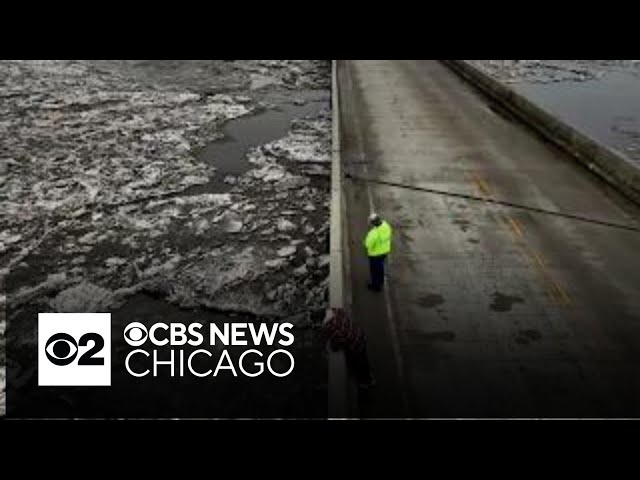 Stunning drone video shows ice breaking up on Kankakee River