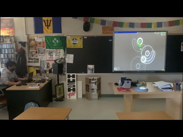 My teacher asked me to play osu! in front of the class. (pt.2)