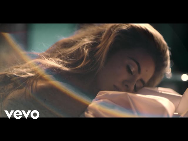 Kassi Ashton - Pretty Shiny Things (Official Music Video)