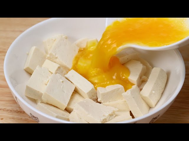 A piece of tofu with 2 eggs! Super simple and delicious dinner recipe