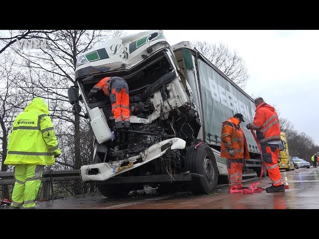 11.03.2019 - VN24 - Truck accident on the A44 near Werl - motorway closed for a long time