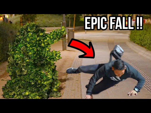 Falls and Epic Scares of People By Bushman Prank in Madrid !!