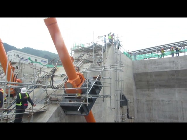 Spillway Low Level Outlet Hydraulic Cylinder and Hydraulic System Test