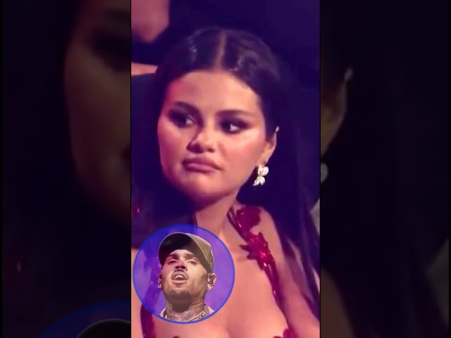 Selena Gomez sneers at the mention of Chris Brown at MTV Video Music Awards #selenagomez