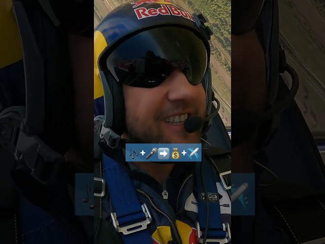 Te-Tris freestyle rap w samolocie akrobacyjnym | Red Bull KontroWersy Cloud Rap