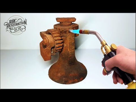 1930's Screw Jack Saved From The Junk Man - Perfect Restoration