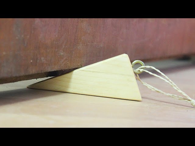 Woodworking without power tools - Wooden door stopper