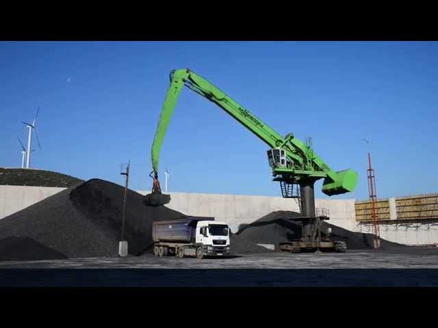 SENNEBOGEN - Port Handling: Balancer 880 EQ at coal loading with clamshell grab in Izmir, Turkey