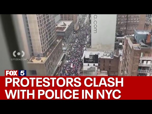 Protestors clash with police in Times Square