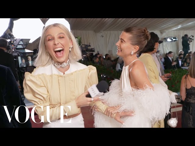 Hailey Bieber Gasped When She Saw Emma's Look | Met Gala 2022 With Emma Chamberlain | Vogue