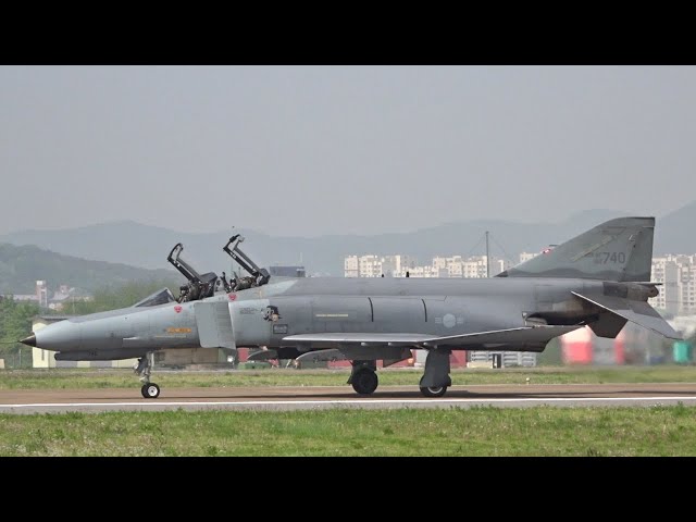 Goodbye Phantom Forever !!! ROKAF F-4 Phantom Ⅱ farewell flight