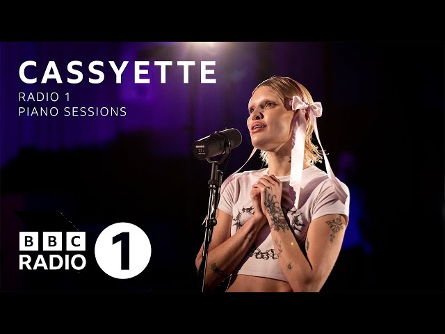 Cassyette - When She Told Me (Radio 1's Piano Sessions)