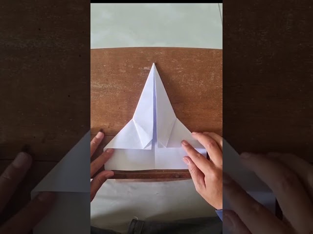 How to make cool paper airplanes