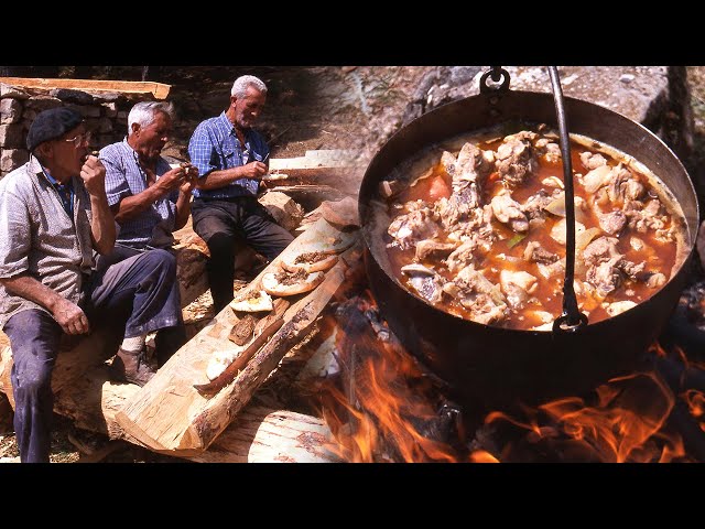 Traditional stew of the shepherds in the mountains | Popular recipe | Documentary film