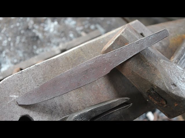 From ore to Kwaiken knife - Part 4: forging the blade shape, sunobe - Knifemaking