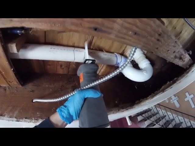 Water Leaking Through Ceiling Below bathroom - EASY FIX DIY (PLUMBING FAIL)