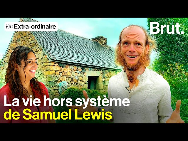 En Bretagne, Samuel aspire à une vie simple, sans dépendance à l'argent