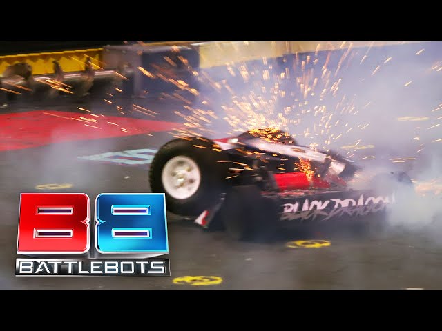 THIS IS CRAZY - IT'S COMING RIGHT FOR US! | Texas Twister vs Black Dragon | BattleBots
