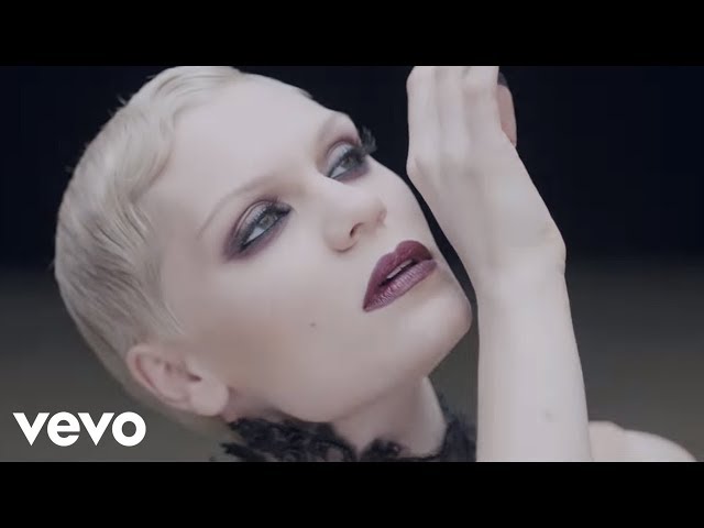 Jessie J - Thunder (Official Video)