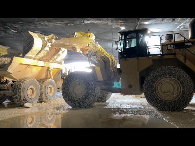 Caterpillar 988K Wheel Loader Changes Attachments While Working On Nordia Marble Quarry