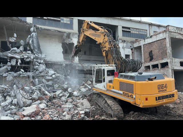 Liebherr 954 With Hydraulic Breaker - Demolition Of Industrial Buildings - Sotiriadis/Labrianidis-4k
