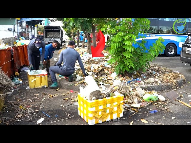 The stench of rotting garbage was terrible, we volunteered to clean up the market area