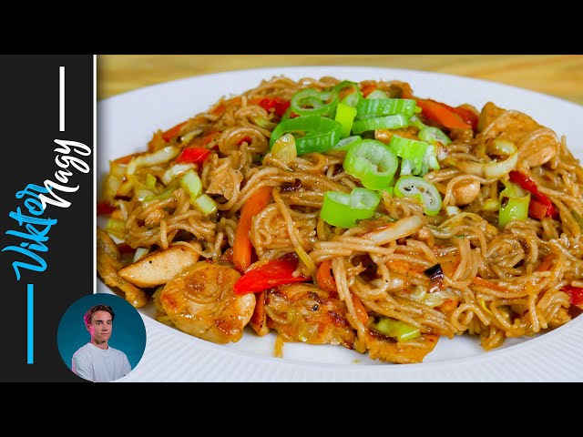 Rice noodles with chicken