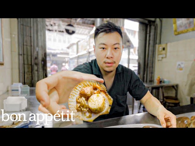 We Tried Bangkok’s Michelin-Rated Street Grilled Scallops | Street Eats | Bon Appétit
