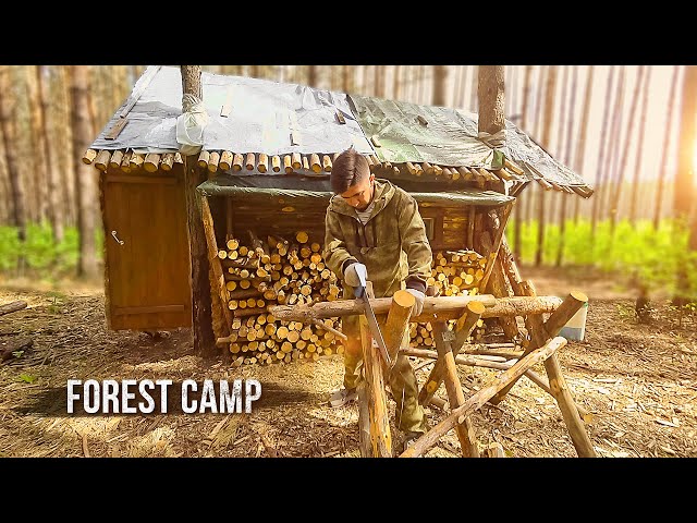 My forest camp. Work in the hut. I planted corn. The gazebo is ready. Bushcraft.