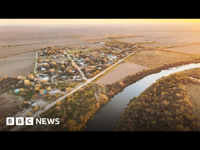 The border town that 'forgot' it was part of the US - BBC News