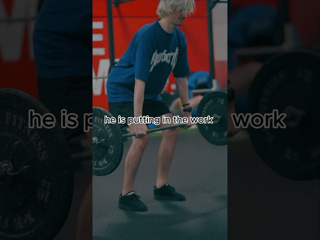 xQc at the gym putting in the work 💪