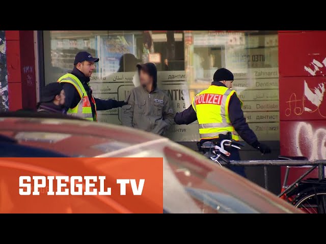 Brennpunkt "Kotti": Obdachlose, Dealer, Süchtige in Berlin | SPIEGEL TV