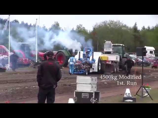 4500kg Modified - 1st DM Tractor Pulling 2014