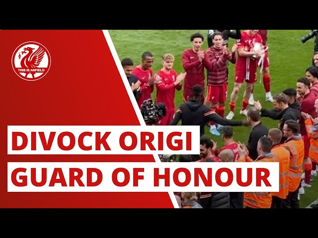 Divock Origi given SPECIAL guard of honour | (Liverpool vs. Wolves)