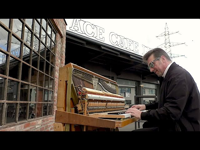 ACE TO THE BOOGIE - NICO BRINA at Ace Cafe Luzern boogie woogie piano