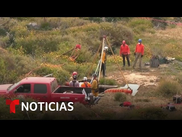 En Baja California, familiares de los surfistas hallados sin vida en un pozo | Noticias Telemundo
