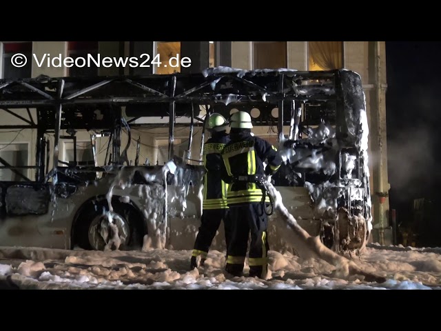 21.11.2017 - VN24 - Feuerwehr Werne löscht brennenden Linienbus - niemand verletzt