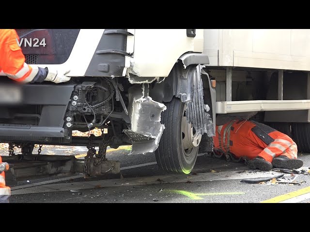 21.10.2019 - VN24 - Accident at B1 exit - car crashes into truck