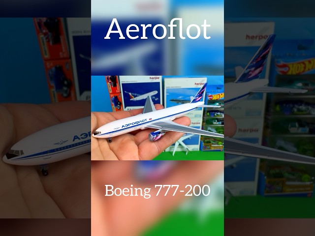 Unboxing miniature Aeroflot Boeing 777-200 plane model