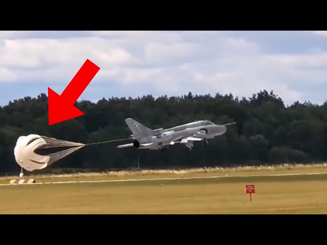 Fighter Jet Deploys Parachute BEFORE Touchdown - Daily dose of aviation