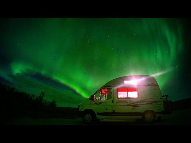 first NORTHERN LIGHTS experience - VAN LIFE NORWAY
