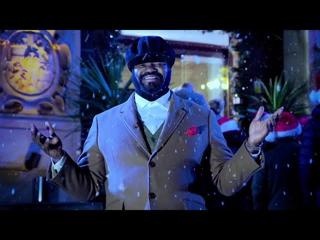 Have Yourself A Merry Little Christmas - Gregory Porter & Jacob Collier