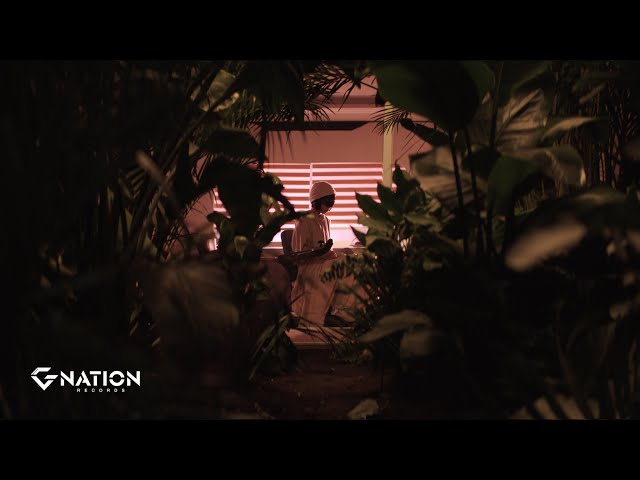 G.E.M. - El Joven y El Mar (Official Video) | Revelación