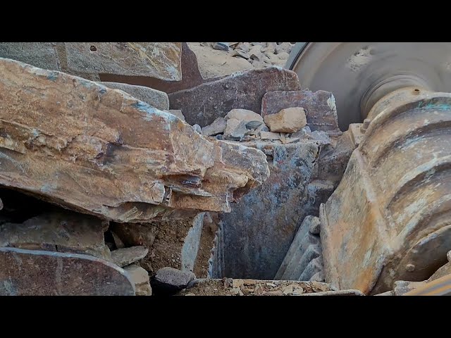 Giant Rock crusher in Action| Satisfying Stone Crushing | Rock Crushing at Another Level