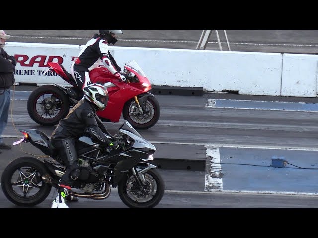 H2 Ninja vs Ducati Panigale V4 drag race