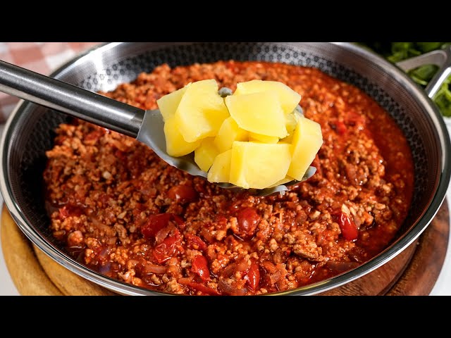 A simple French dish made with just three ingredients: potatoes, minced meat and onions!