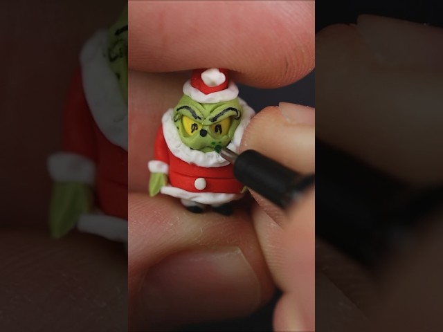 Dressing up a TICTAC as the GRINCH 🎄#thegrinch #christmas  #polymerclay