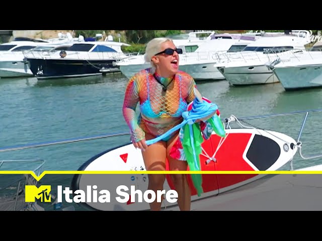 Italia Shore: ragazze e ragazzi in gita in barca a Ponza | Guarda tutta la serie su Paramount+