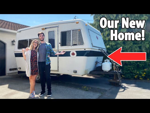 We Bought a 43 Year Old Travel Trailer! (Bigfoot b17)