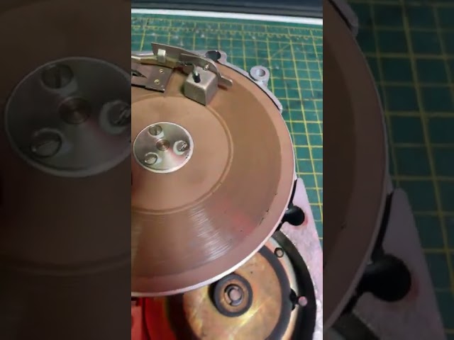 STRANGE MAGNETIC RECORD IN A VINTAGE ANSWERING MACHINE?